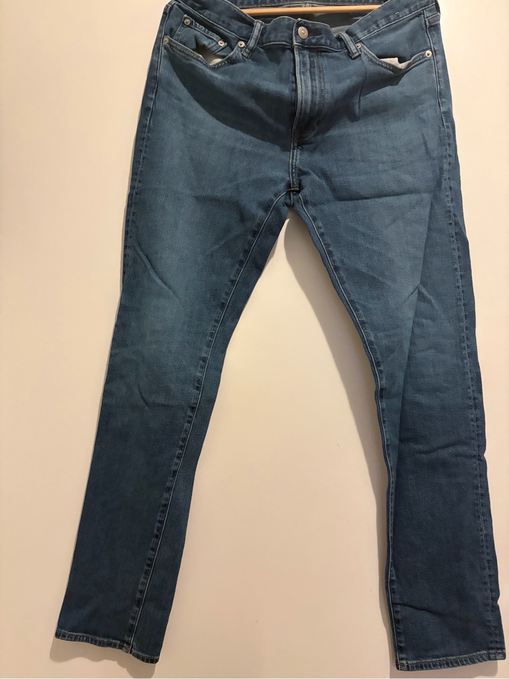 Uniqlo Slim Fit Jeans - Medium Wash Blue 34x34
